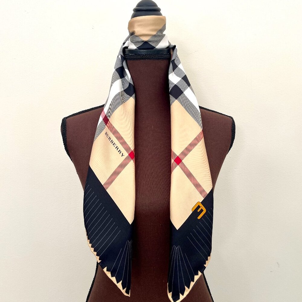 New Burberry Scarf House Check Beige Black Border Silk Scarf Wrap